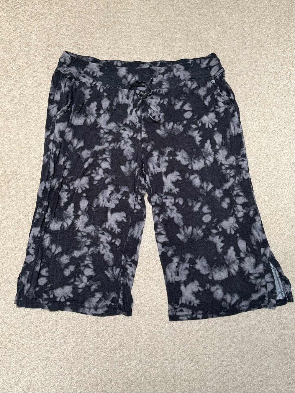 LIVI Tie-Dye Cropped Lounge Pants, Size 22/24